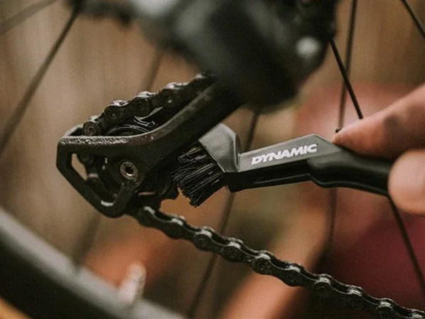 Dynamic Drivetrain Detailing Brush - Image 3