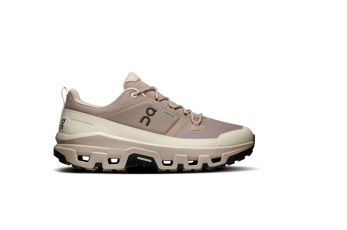 ON Cloudrock Low WP W cinder/fog shoes - Image 2