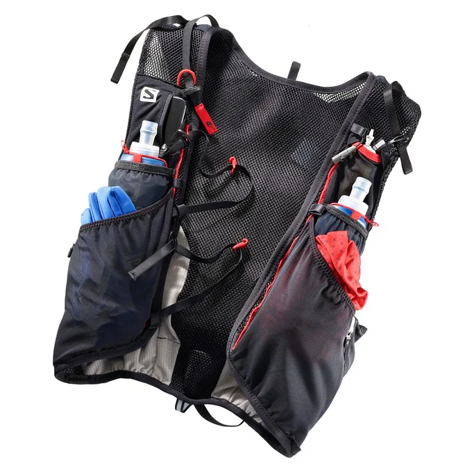 SALOMON Adv Skin 12 Set black vest with hydrants