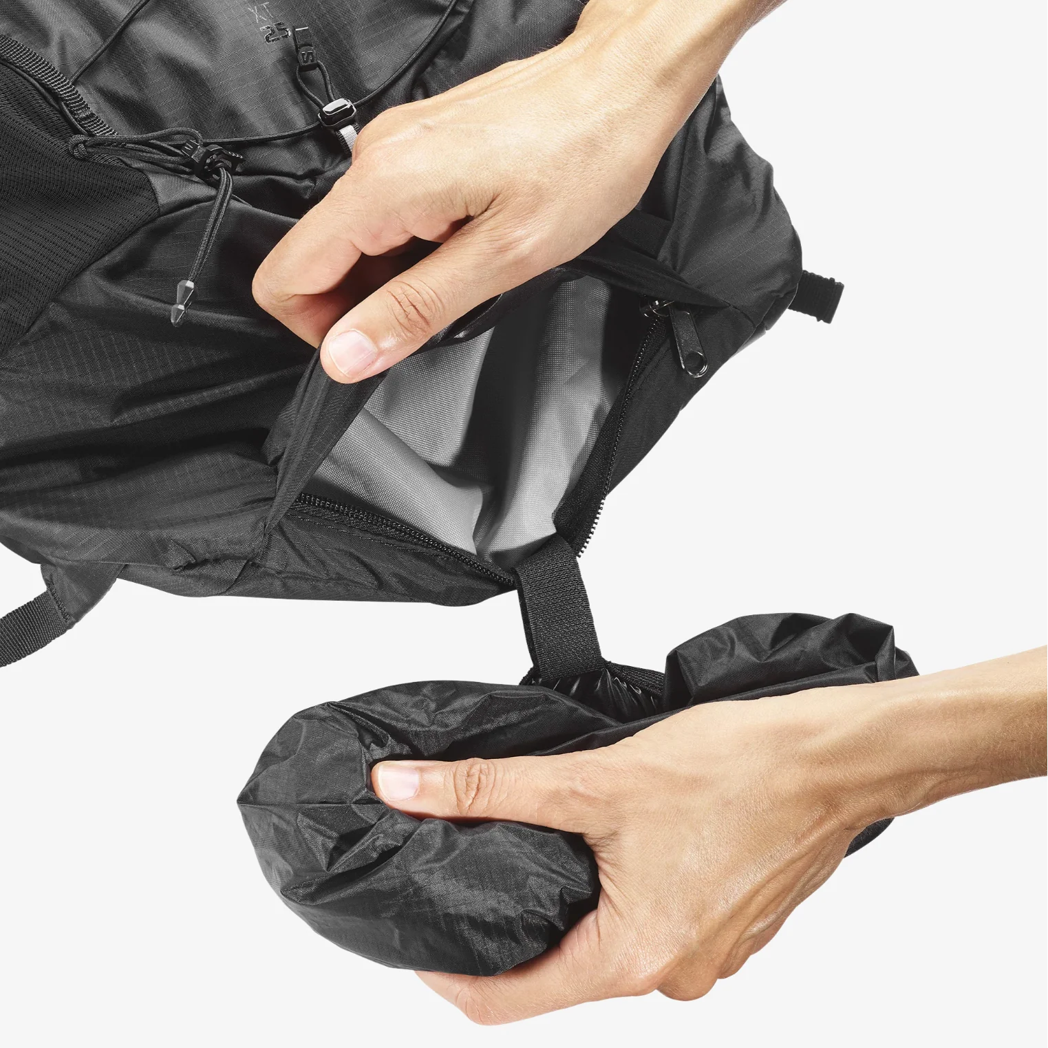 SALOMON XT 25 black backpack - Image 11